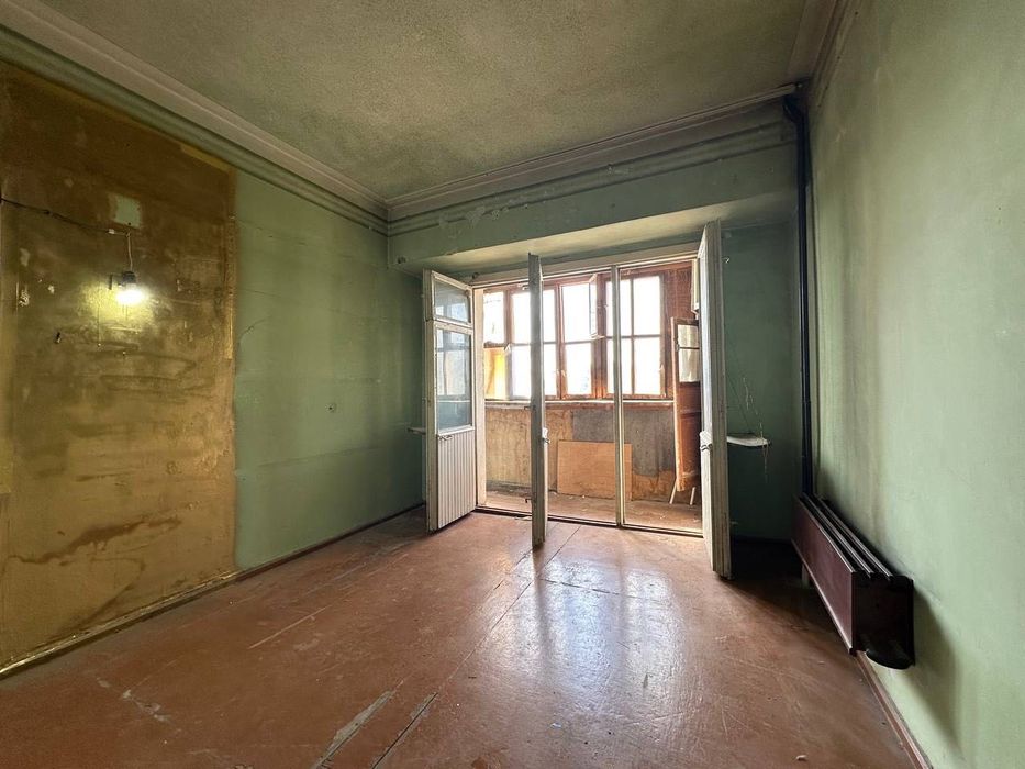 Продается просторная 2 х комнатная квартира Ц-7 улица Афросиаб