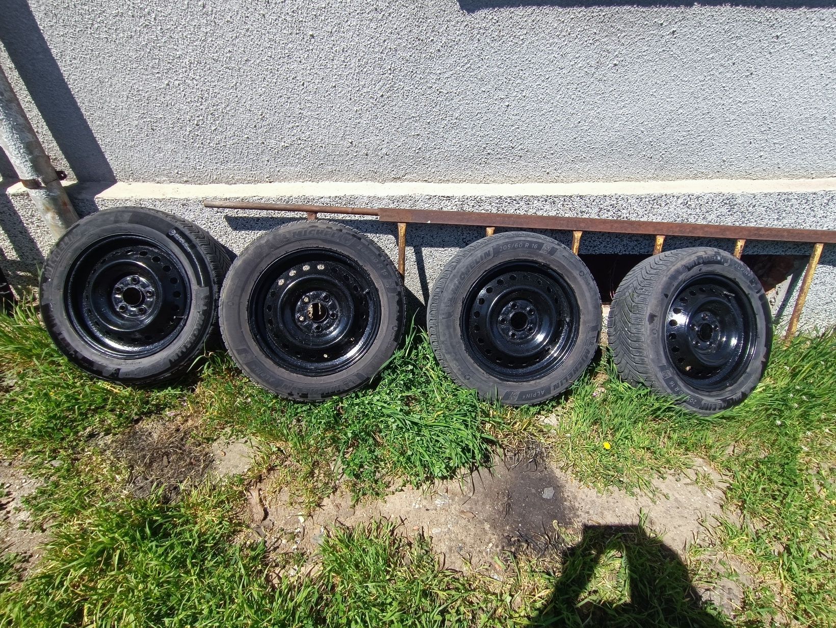 Джанти 16 5х114.3 с зимни гуми Michelin Alpin 6