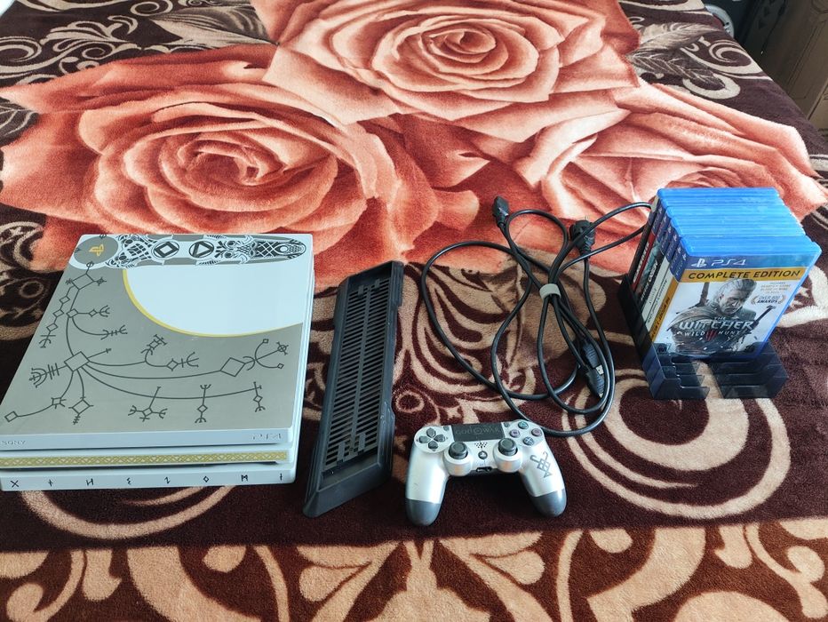 PS4 pro God Of War ultimate edition