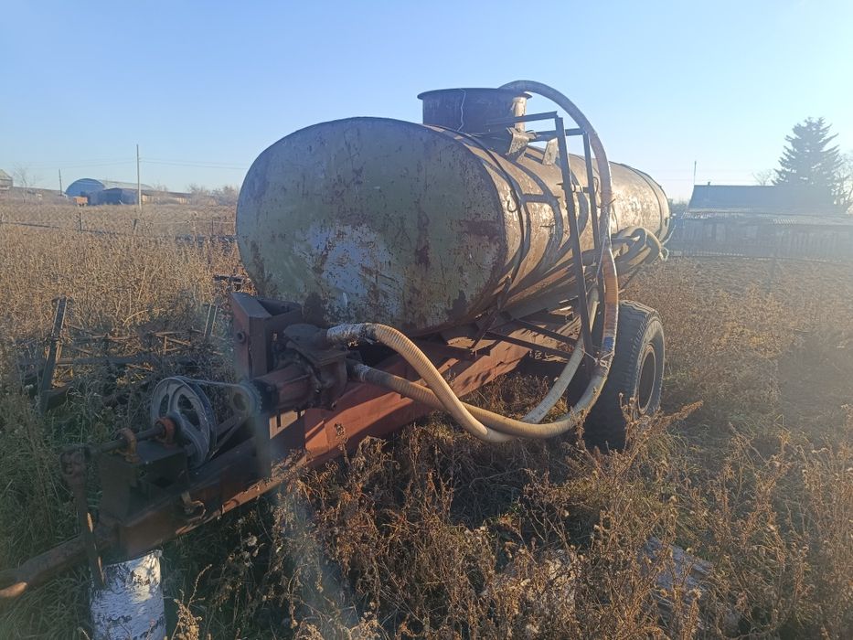 Продам бочку 4куба