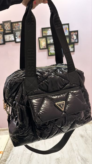 Нова дамска чанта Guess