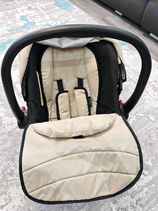 Vând Cărucior 3 în 1 Cocolle Opa, pret 450 lei.