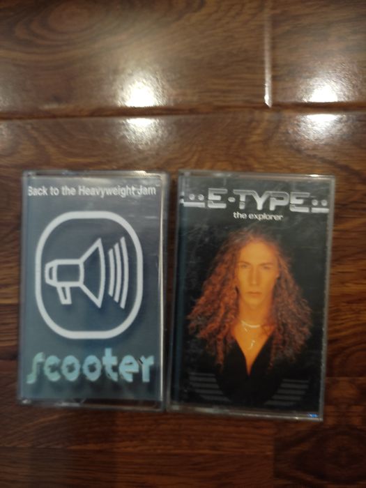 Cd cu muzica străină și romaneasca