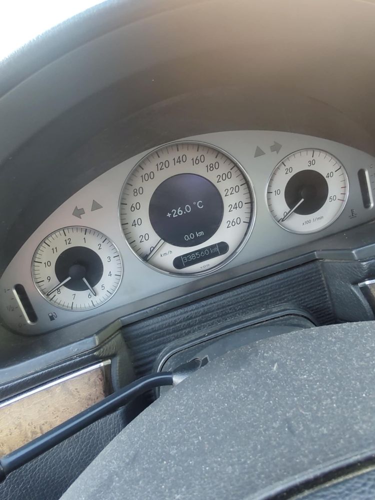 Мерцедес  Е 270 Авангард