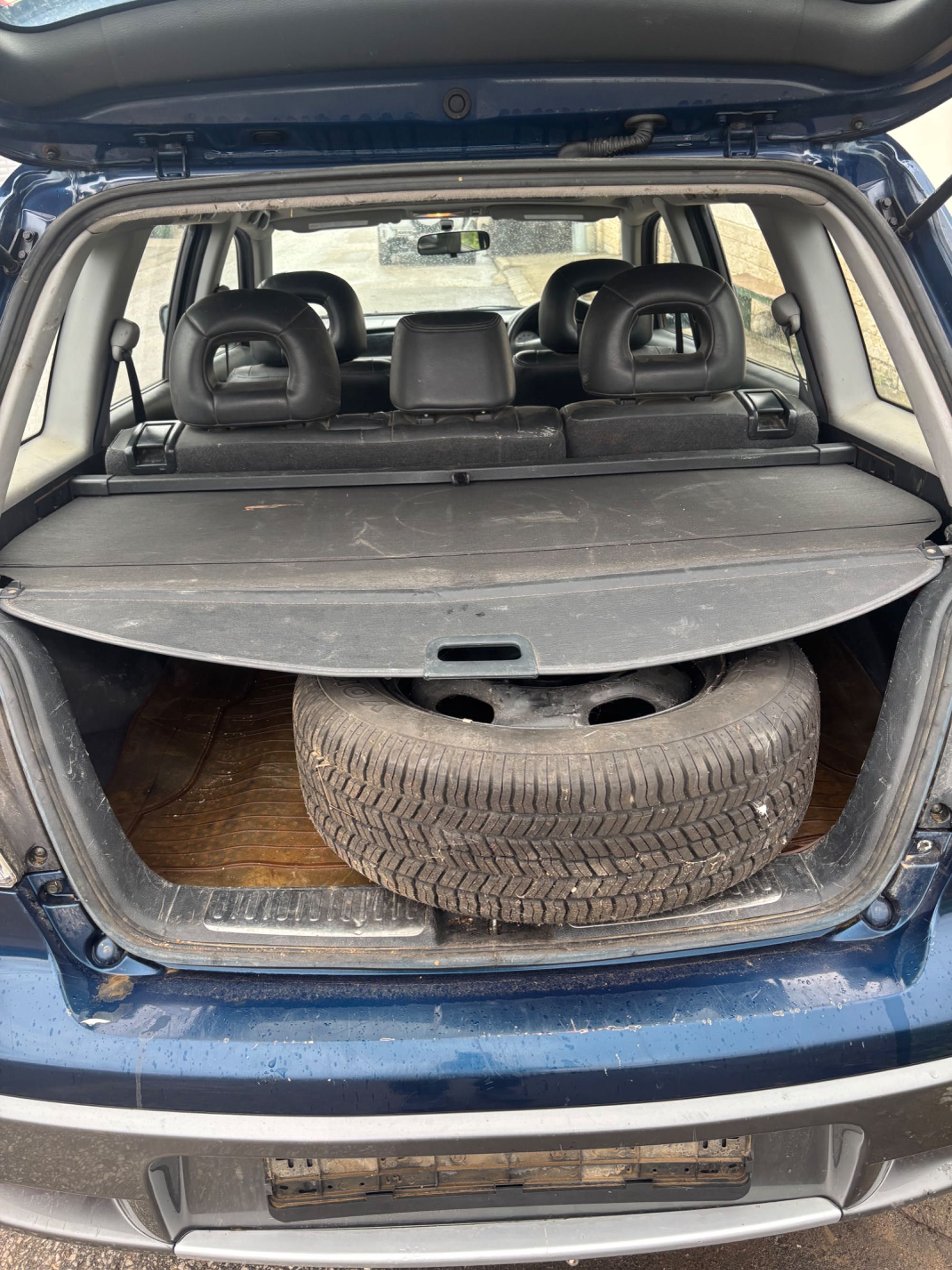 Mitsubishi Outlender na Chasti 2.4