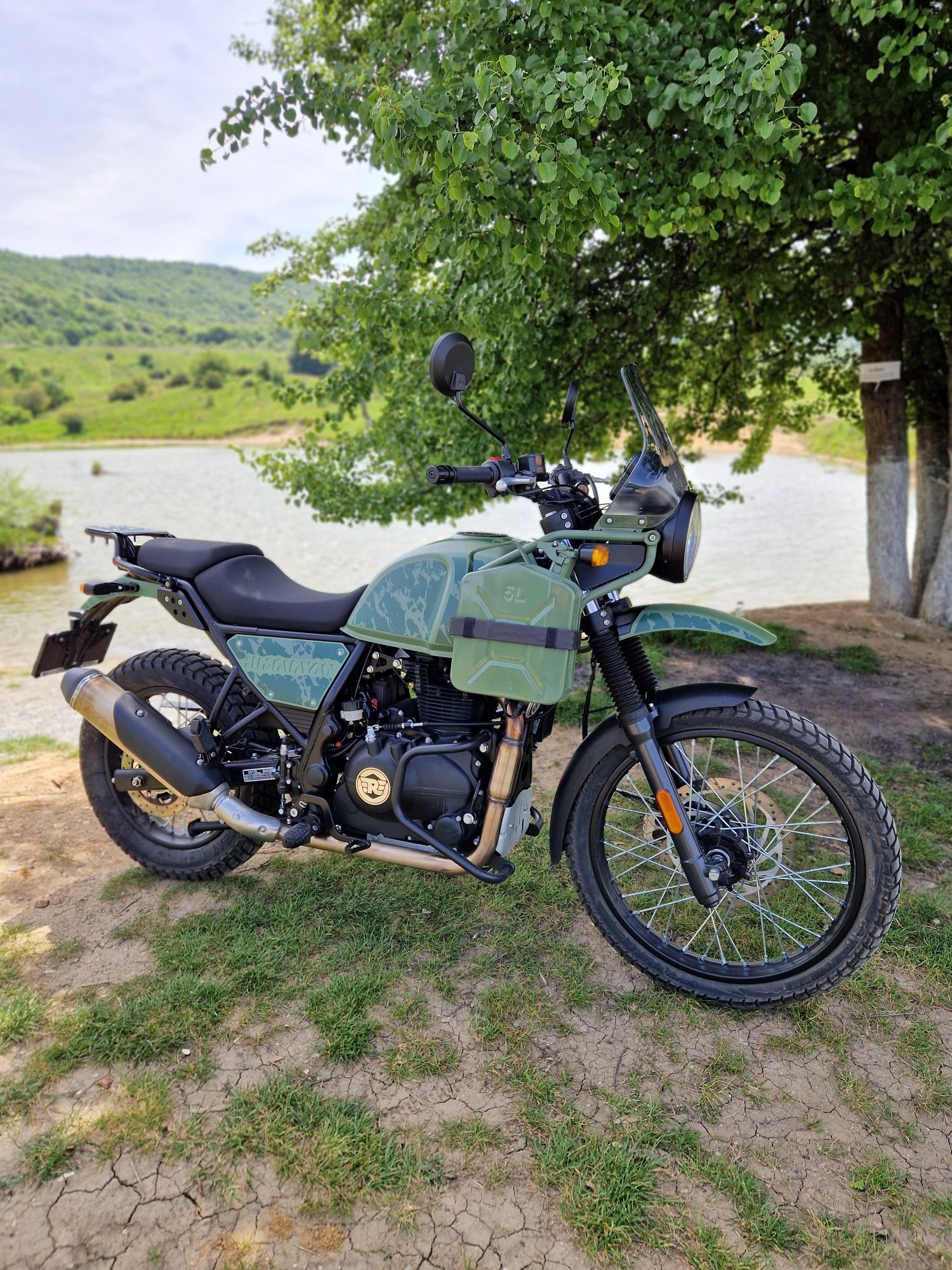 Royal Enfield Himalayan 411 , Motocicletă nouă, Adventure