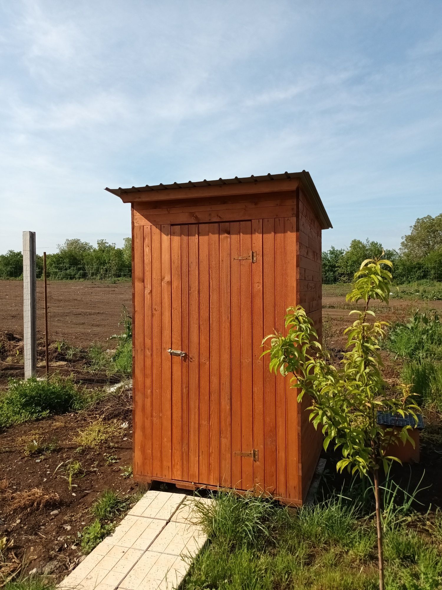 Toaleta WC de curte