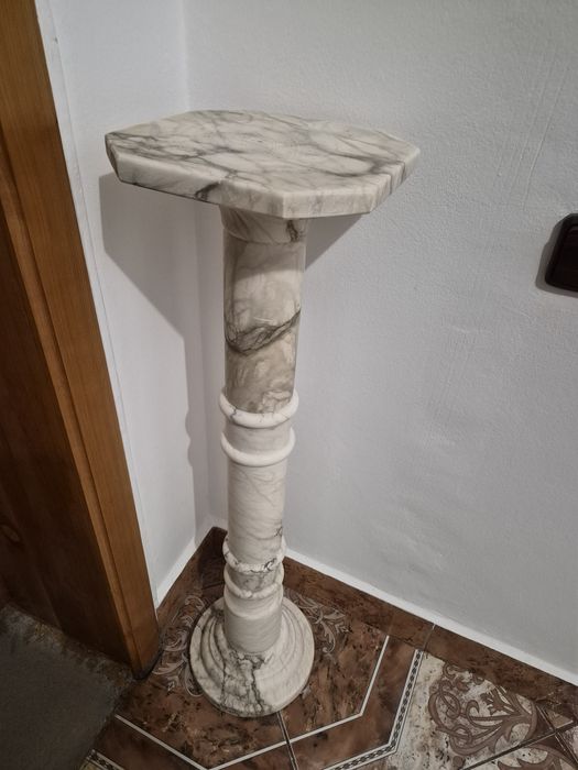 Piedestal marmura H 91 cm