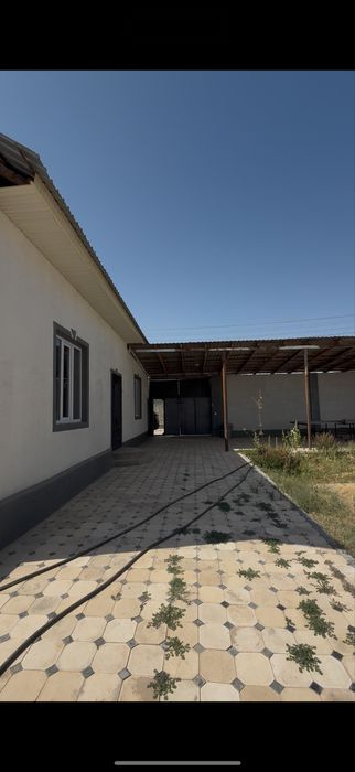 Дача продаётся в Чирчике, в дачном посёлке