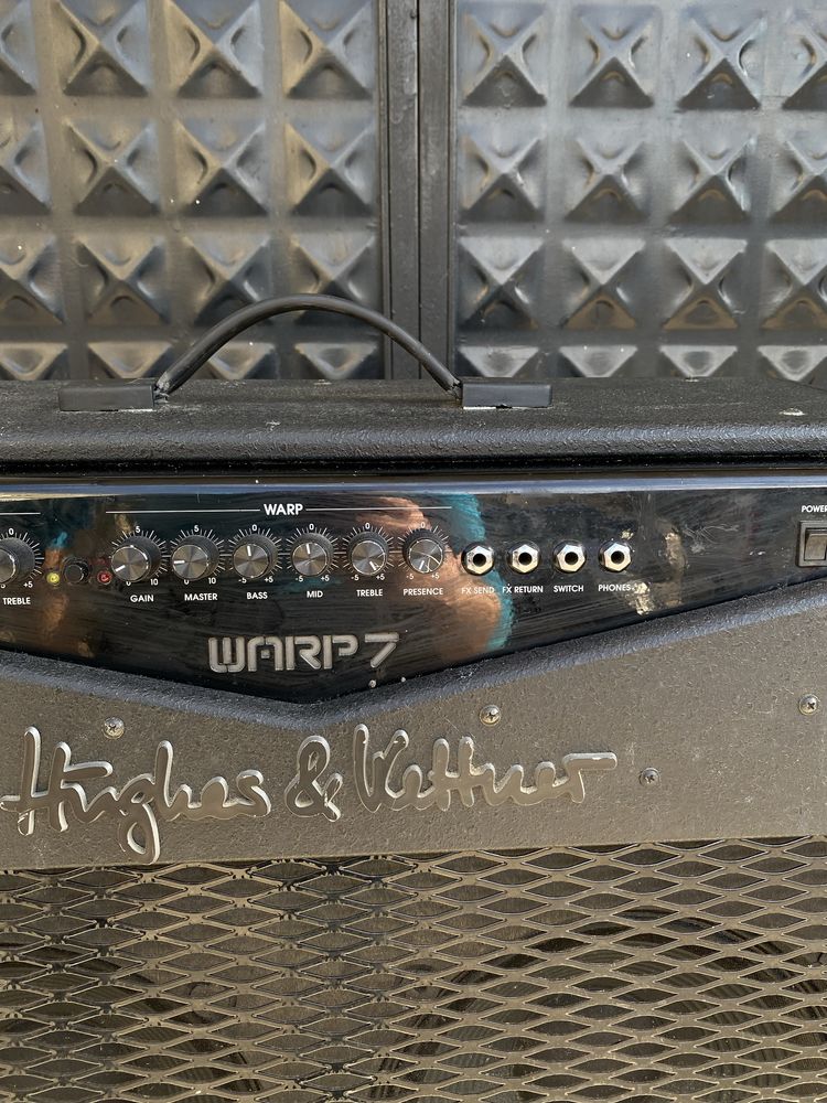 Hughes & Kettner WARP 7 с 2x12" говорителя - Качествено китарно кубе
