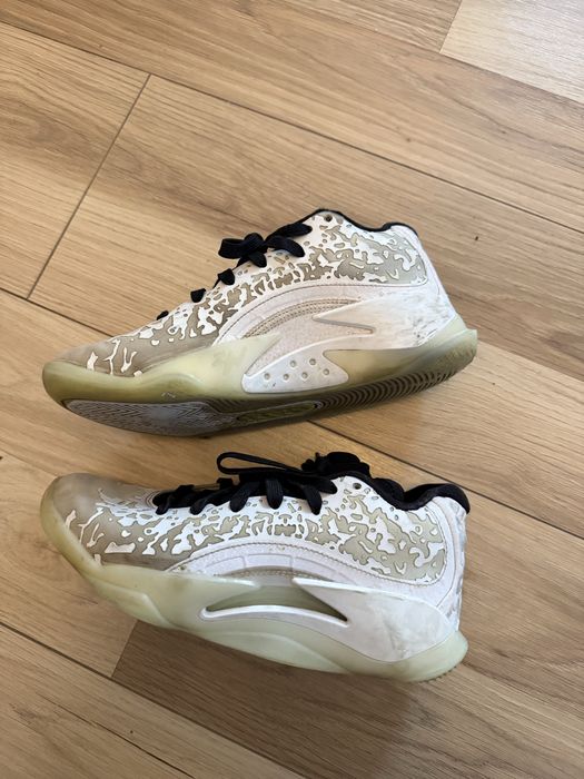 Nike Pantofi Sport Zion 3 marime 35.5