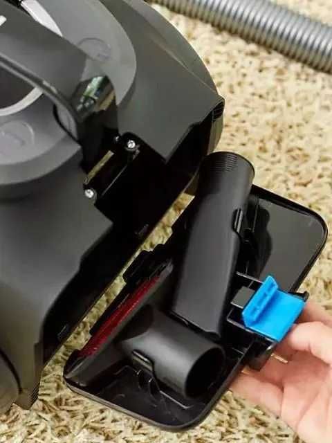 Philips Безмешковый пылесос PowerPro Expert Series 7000 с дсотавкой!