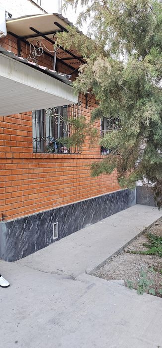 Sro'chna prodayotsya svoya 3-komnatnaya kvartira LUX