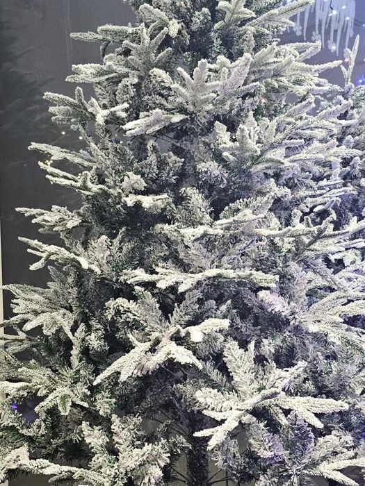 Изкуствена елха K r i n g Melbourne/Цялата заснежена с метална стойка