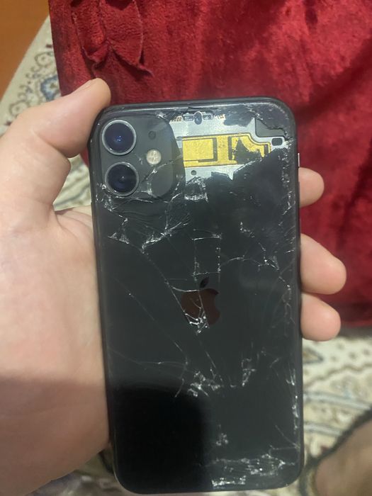 айфон 11 64 гб 100/ емкость