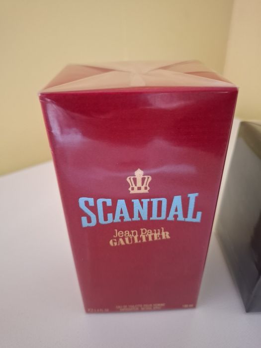 Parfumuri 1/1 persistente !!