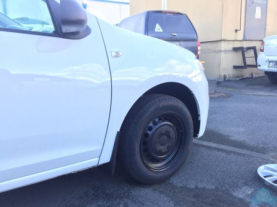 Мини калпаки на колеса черные R14