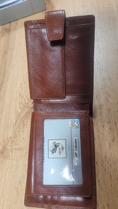 Мъжки портфейл Арт 93, изваждаща се част