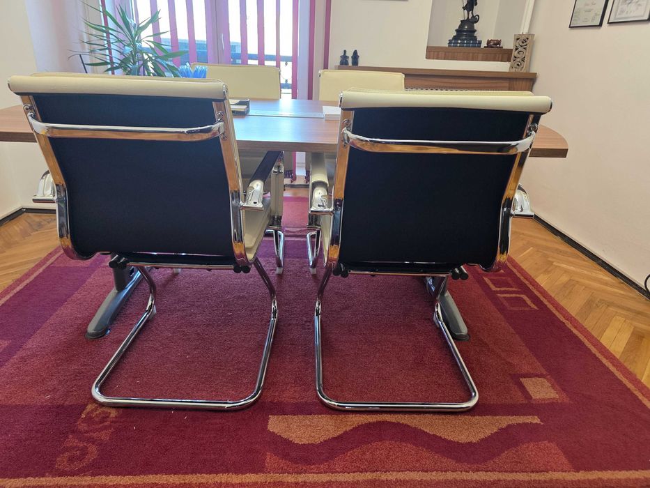 4 Scaune piele vizitator (2+2 gratis) 600 lei toate