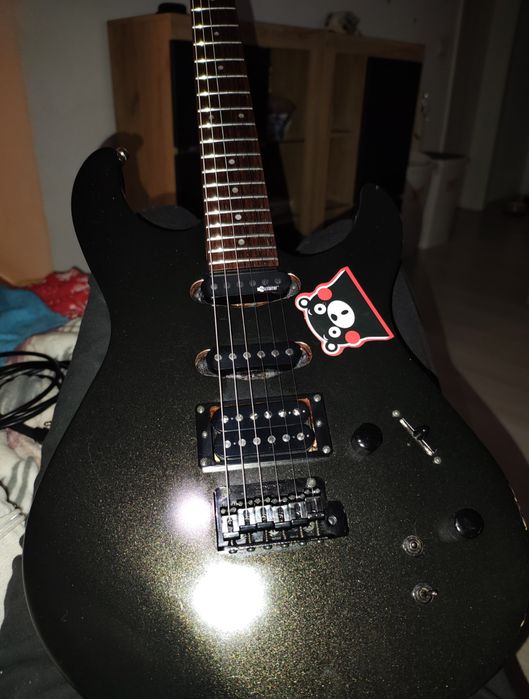 Chitară Fernandes cu sustain