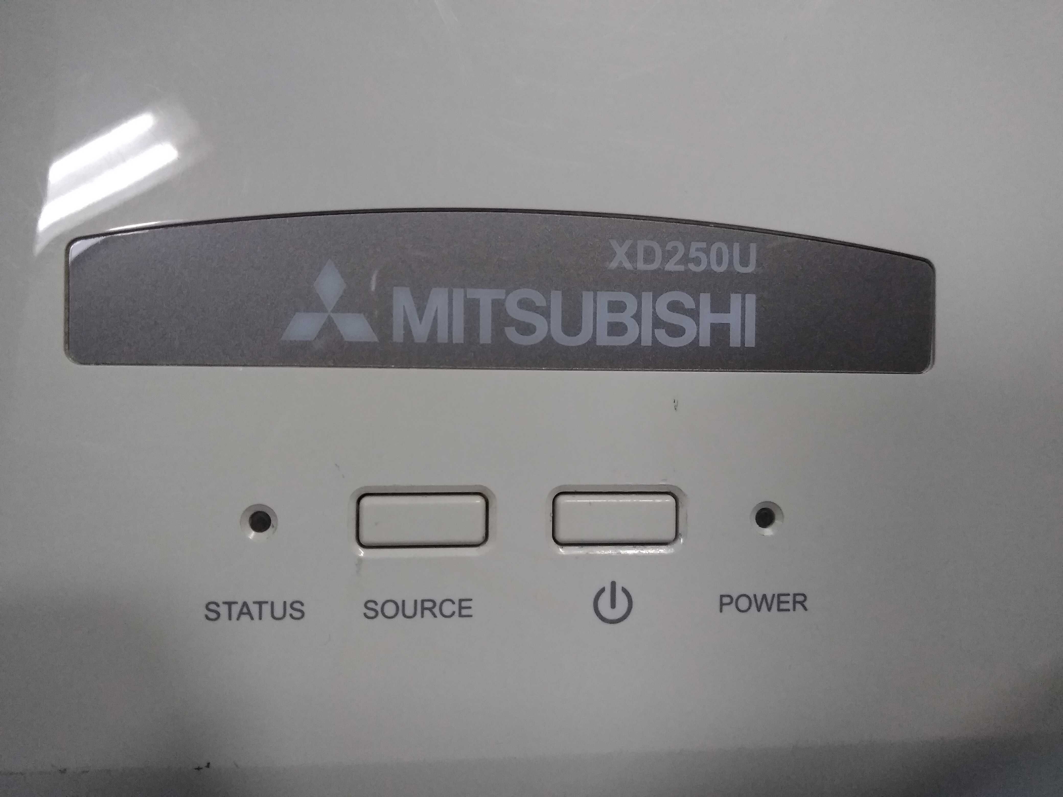 Проектор Mitsubishi XD250U