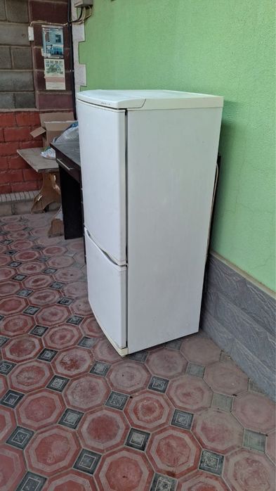 Продам холодильник