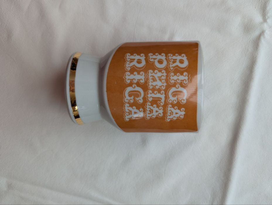 Продам винтажную салфетницу