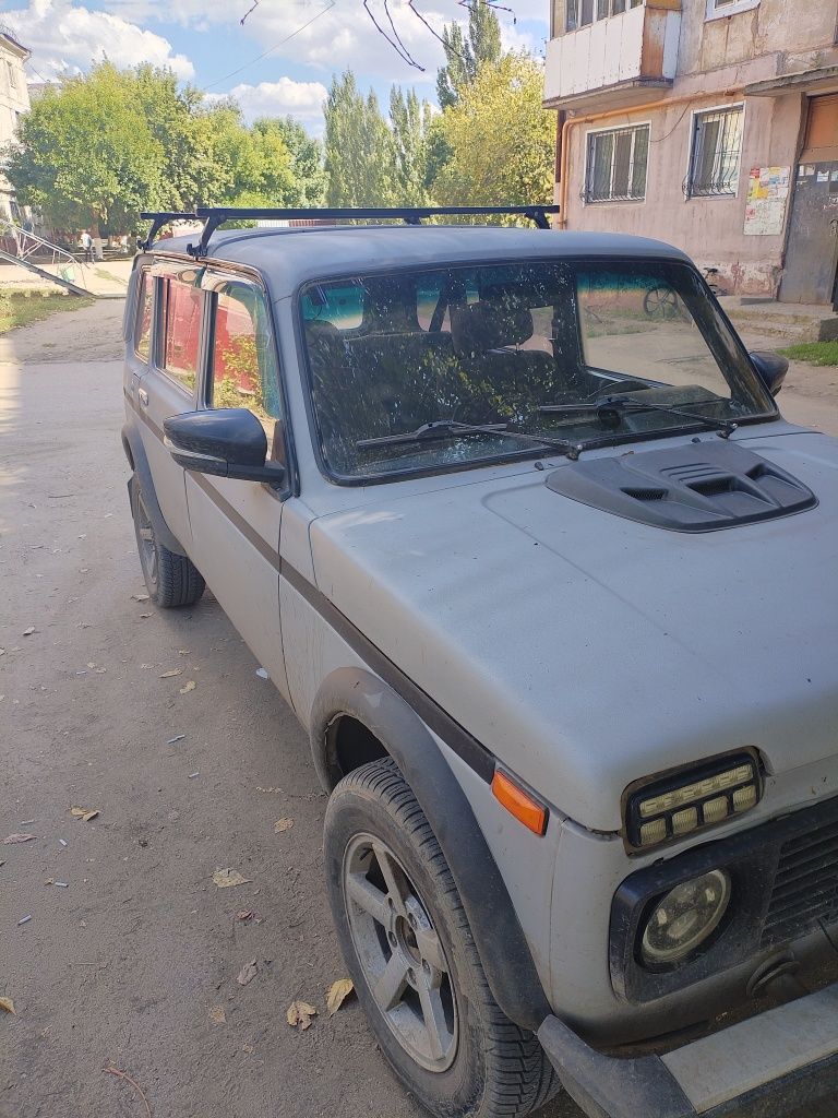 Продам ниву 21214