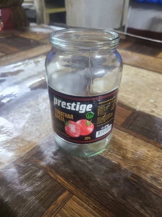 Banka sotiladi 1litr