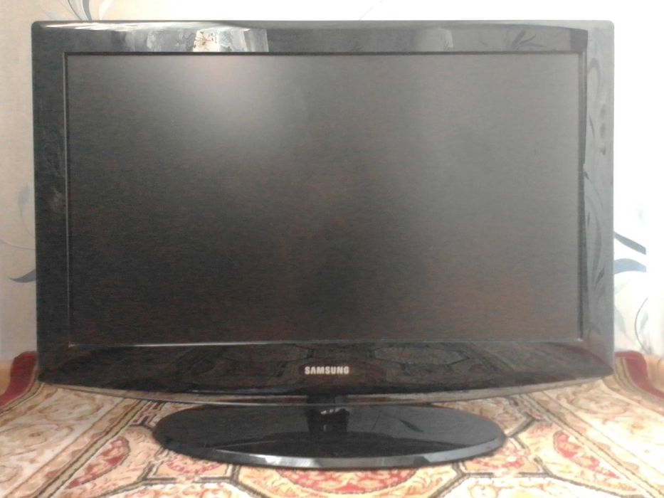 Телевизор Samsung LE32R81B на запчасти