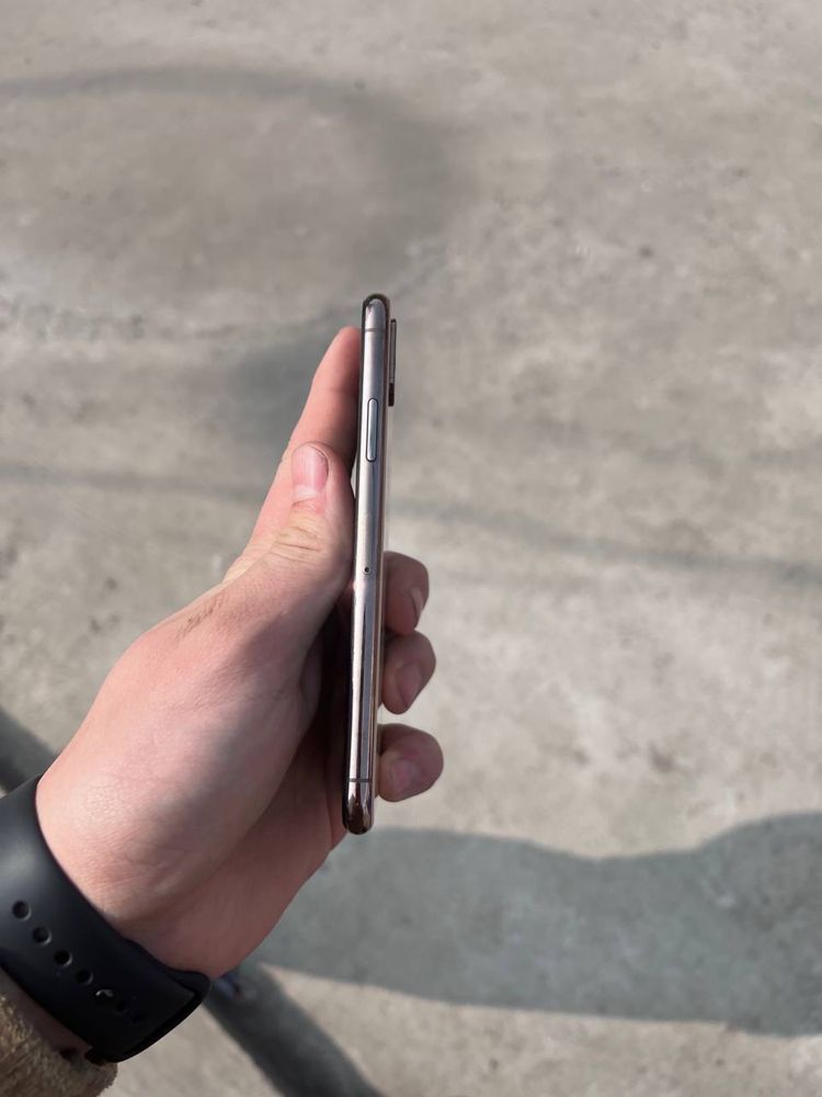 Iphone xs gold 64