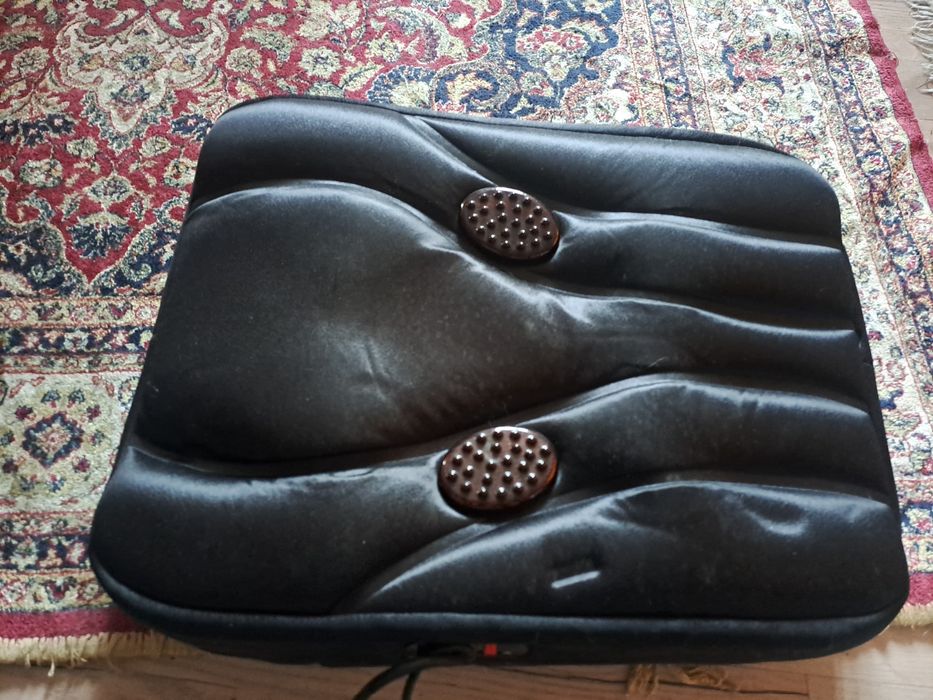 Vând aparat de masaj