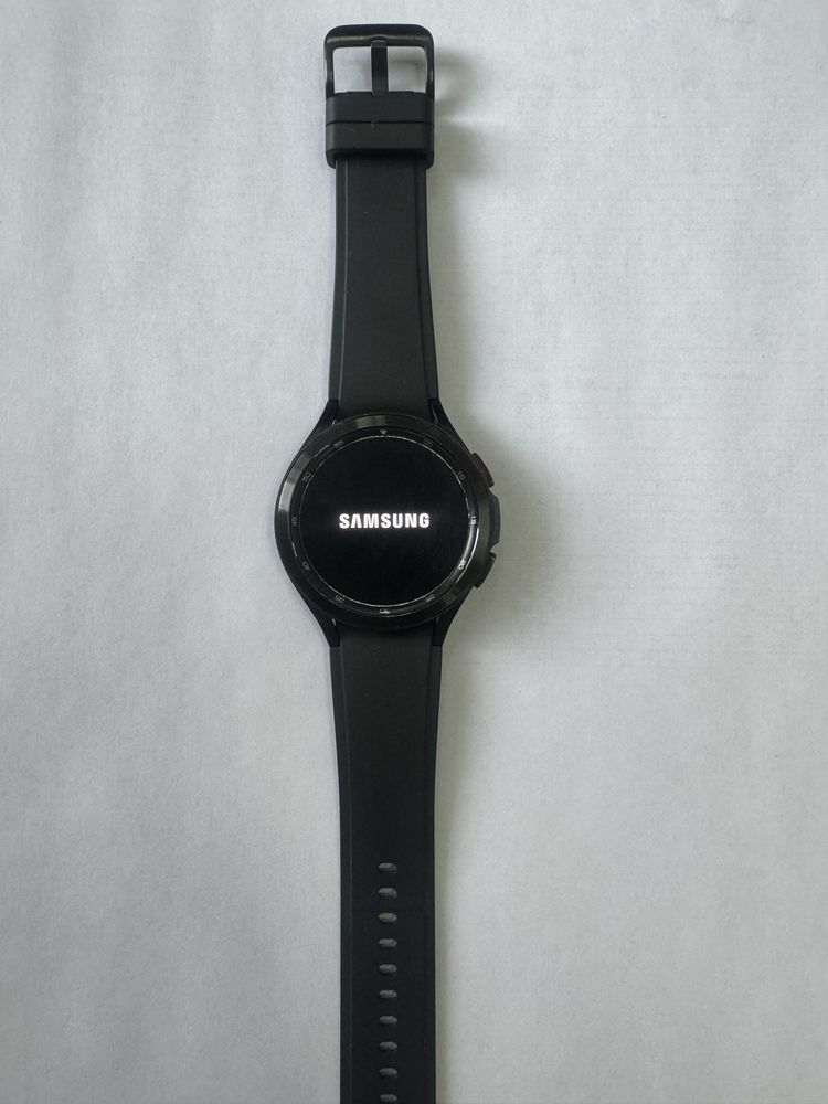 Продам часы Samsung Galaxy Watch 4 Classic