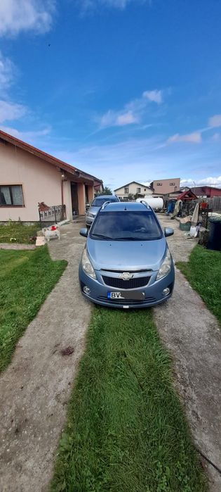 Vând Chevrolet Spark