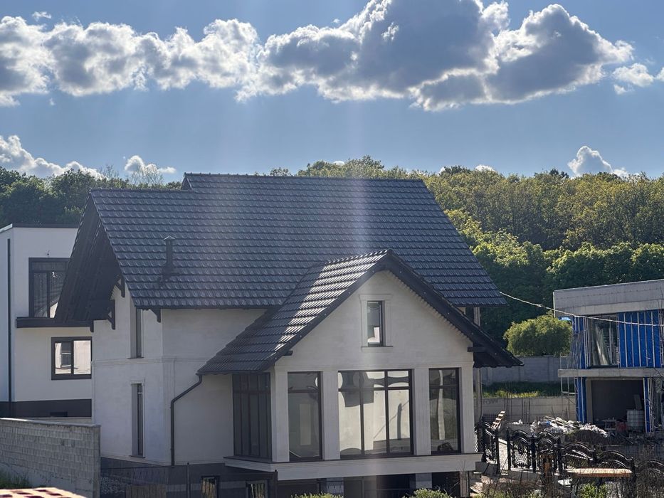 Ofer servicii interioare rigips pereti parchet gresie faianta marmura