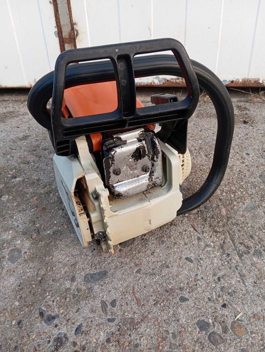 Продавам резачка STIHL MS 210 C