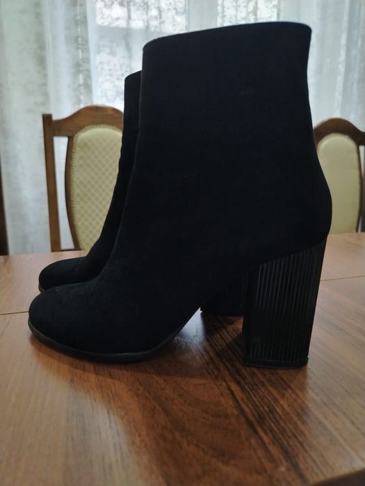 Батальоны замша в идеальном состоянии