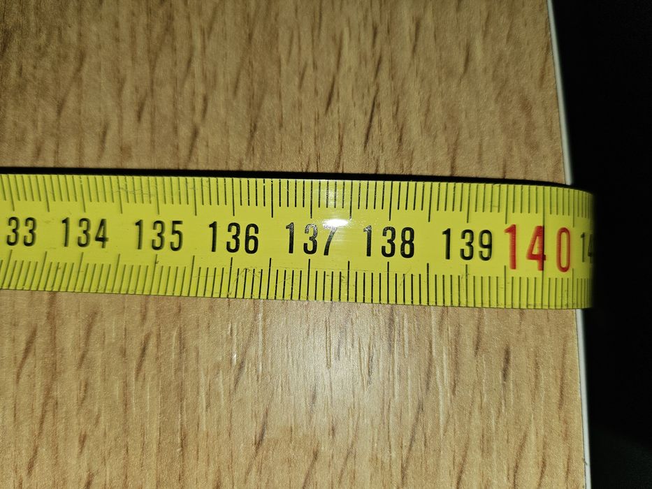 Продавам модерна трапезна маса с 4бр.  стола