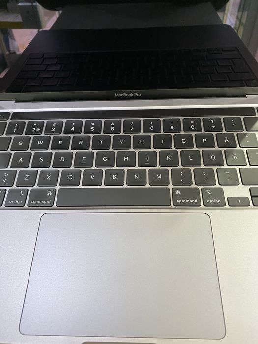 Продавам MacBook Pro 2020 A2251