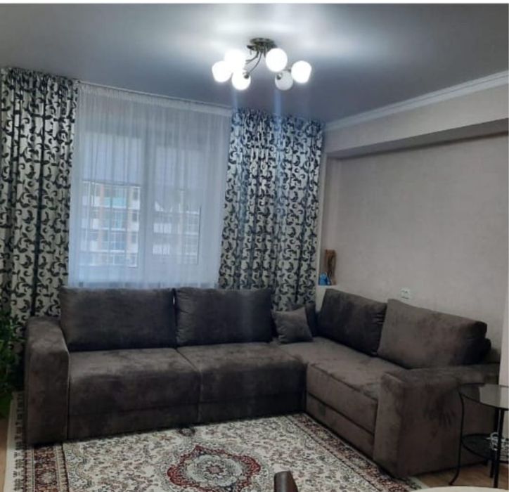 Продам диван угловой в хорошем состоянии