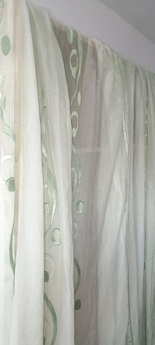 Perdea voal nuanta verde cu rejanta sina