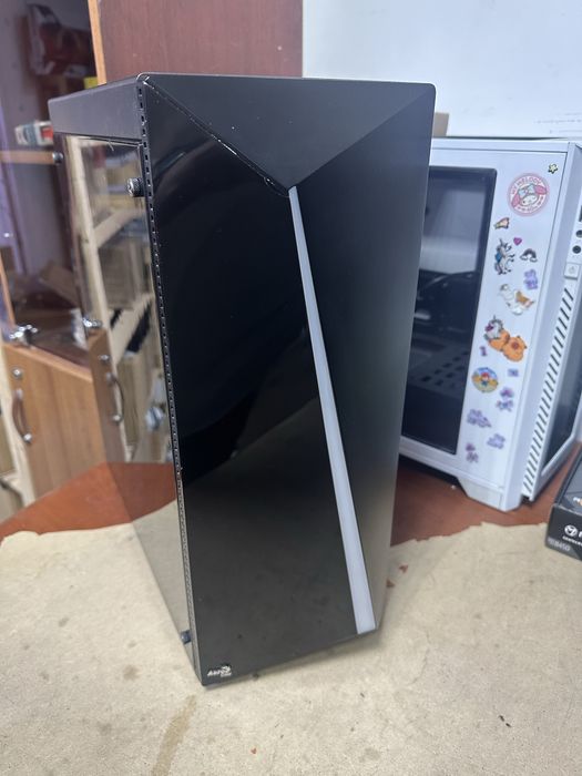 Корпус 3х кулерный с управляемой подсветкой