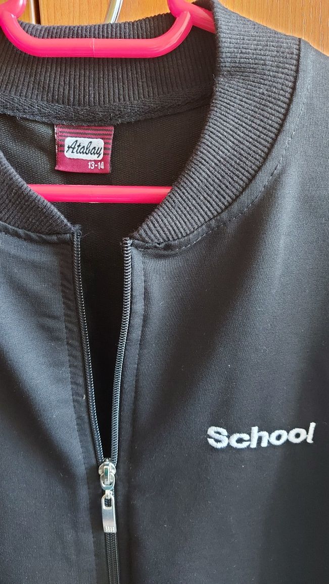 Jacheta bluza hanorac pentru scoala baieti varsta 13 ani