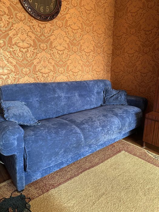 Диван и кресла в гостинную продам