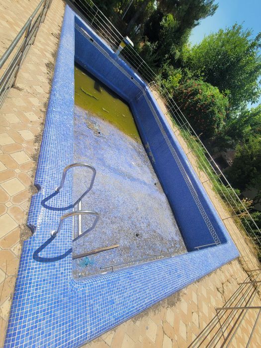 Продаётся 31 сотка Учтепа район вдоль дороги 12 комн фасад 69 метр