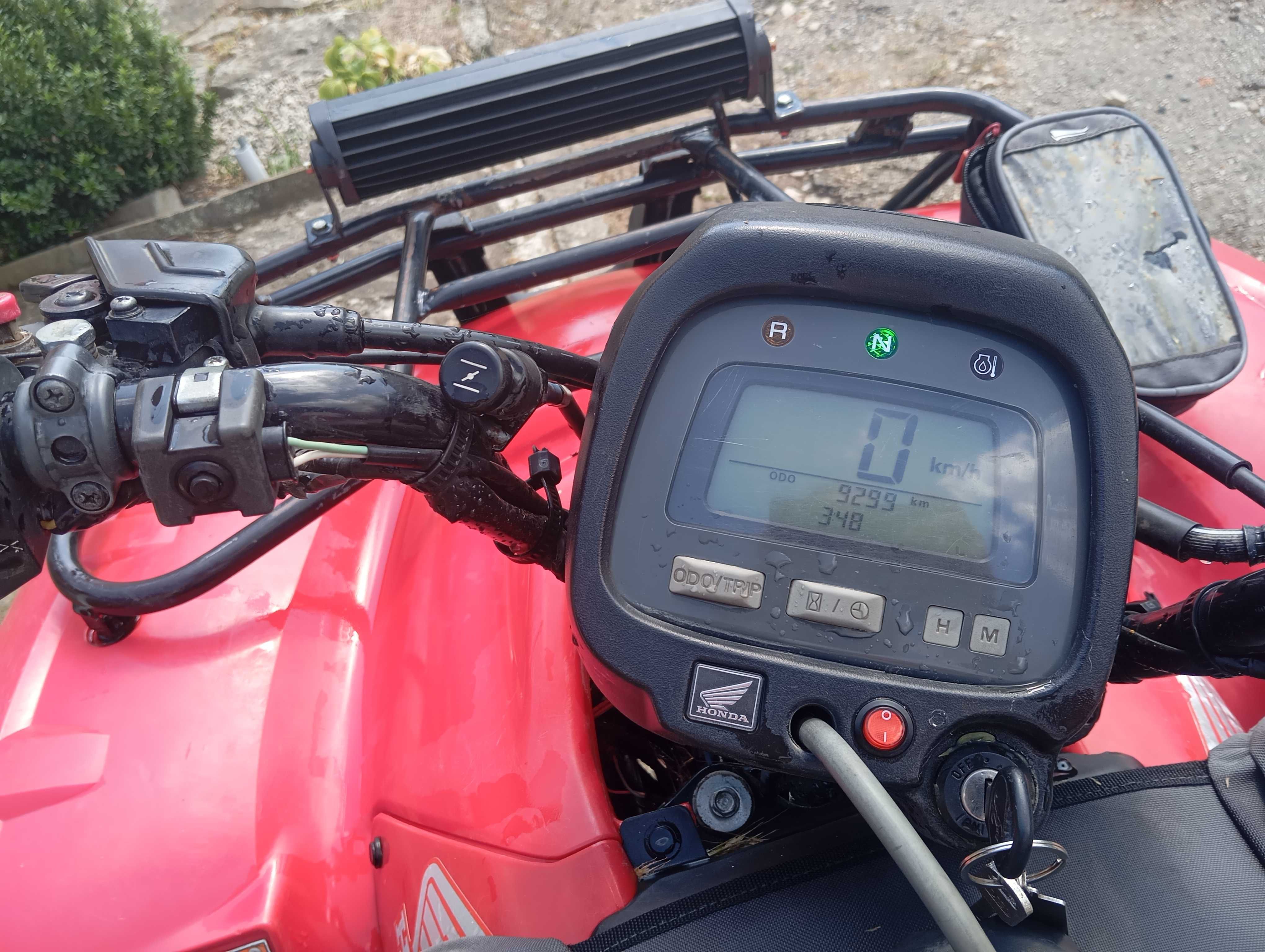 Продавам Honda TRX 250 TM,2x4 със платформа
