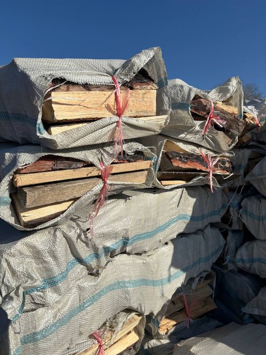 Дрова в мешках сухие мелко рубленые, швырок пирожковоз и зил