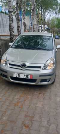 Vind Toyota corolla verso D4D