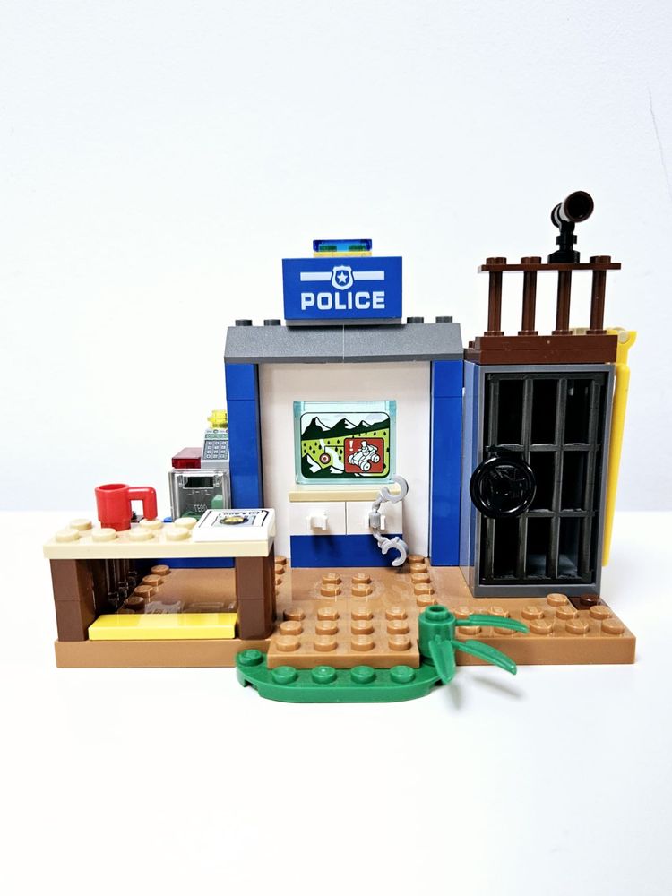 Lego Juniors City 10751 - Mountain Police Chase (2018)