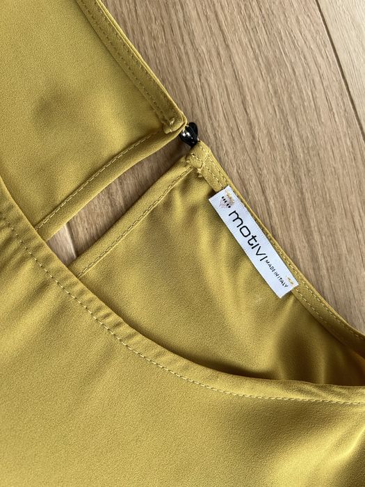 Motivi cămașă/bluza în stare perfectă.